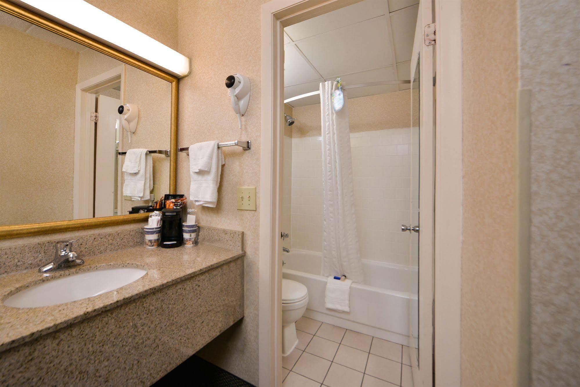 Days Inn By Wyndham Doswell \/ Kings Dominion Area Zewnętrze zdjęcie